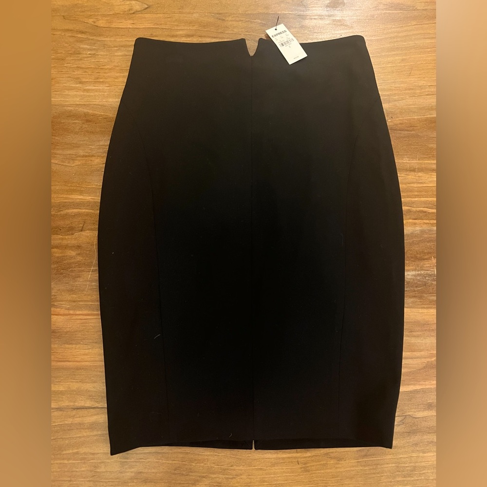 Express pencil skirt. New with tags. Size 0. Black.